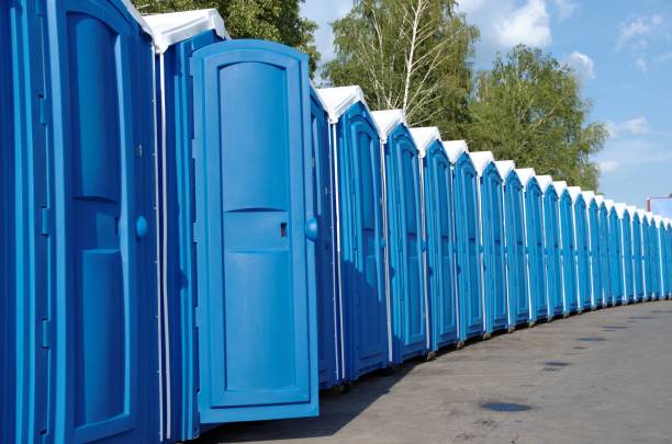 Best Portable restroom trailer rental  in Inverness Highlands South, FL